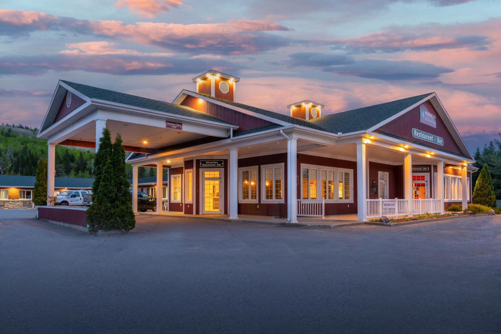 Hotel Marineau La Tuque Exterior photo